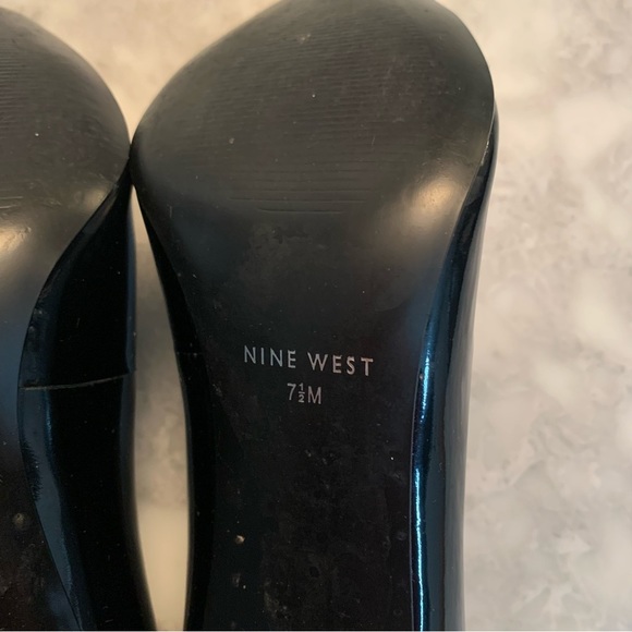 Nine West Patent faux shiny leather black heels - Picture 4 of 4